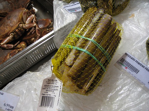 Faro
Clams are commonly sold at Portugese super markets. The exact location&nbsp; of&nbsp;capture is not always named.&nbsp;A typical species&nbsp;of the Faro area&nbsp;is inter alia&nbsp;Navalha (razor-clams; <em>Pharus legumen</em>)
Fischerei/Aquakultur, Hinterland
EUCC-Deutschland